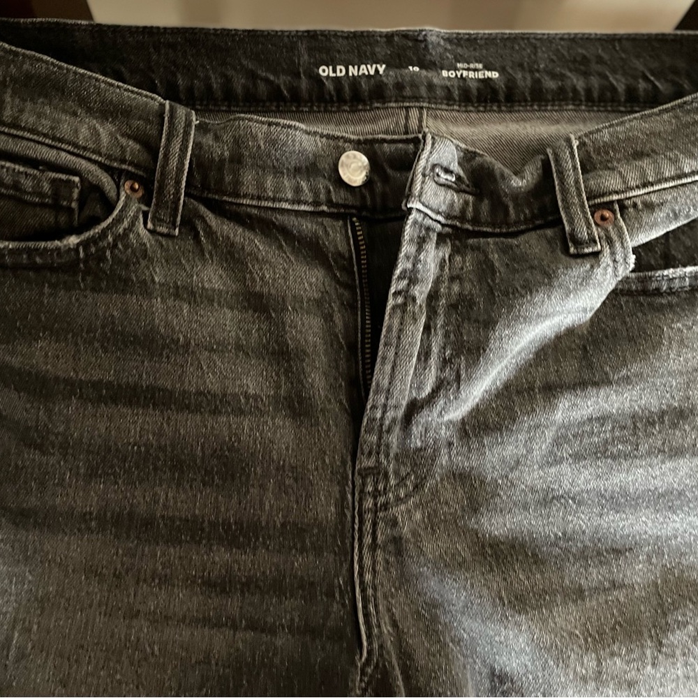 Ladies jeans.